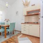 With Parking Space - Lozice, - 23359 Appartement Vir
